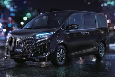 特別仕様車Gi“Premium Package・Black-Tailored”(2WD)